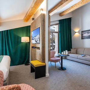 Junior Suite Mountain View
